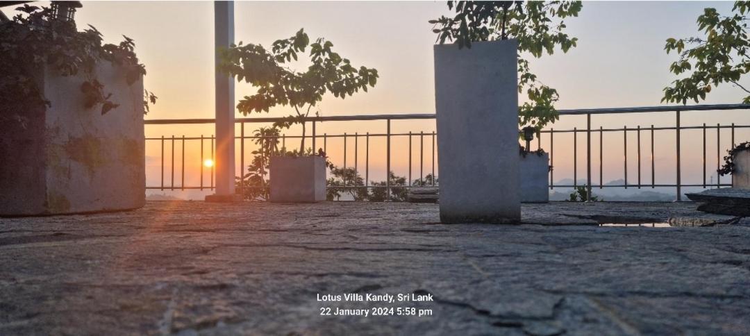 Lotus Villa Kandy Peradeniya Esterno foto